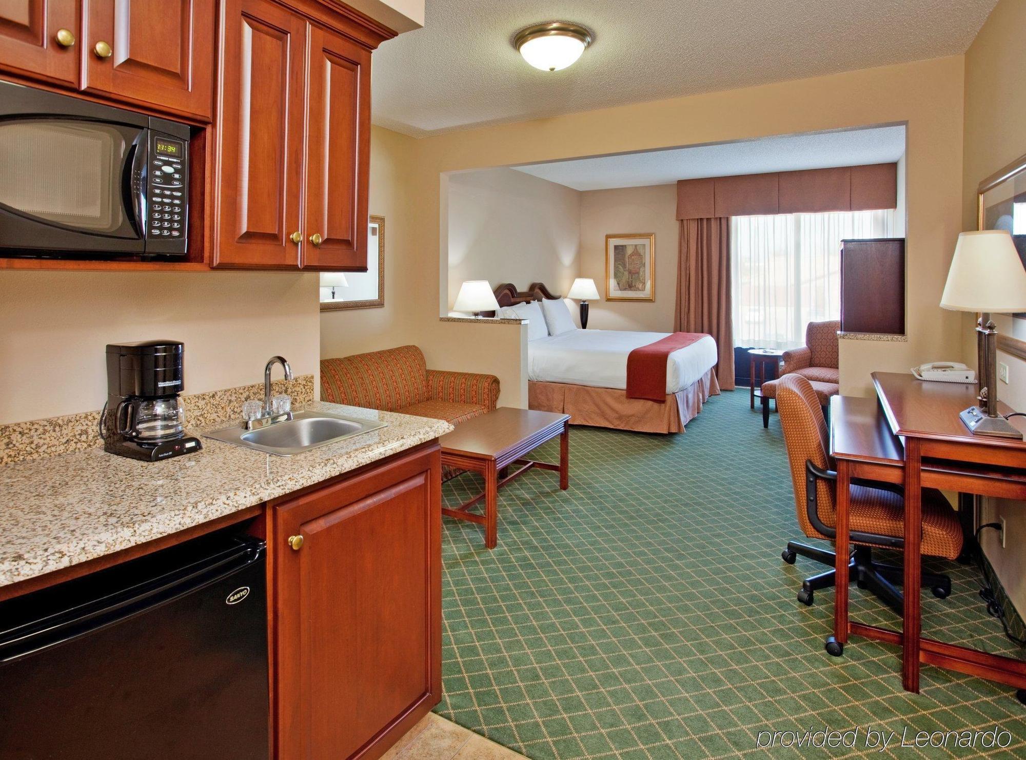 Holiday Inn Express Hotel & Suites Cape Girardeau I-55 By Ihg Chambre photo